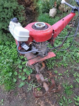 Robi 150 . Briggs rotovator - 2