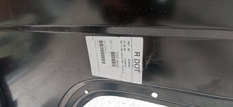 Dobrý deň predám ľavý predný blatník na jeep Grand Cherokee - 2