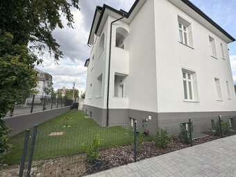 Obchodný / kancelársky priestor v centre Trenčína - 2