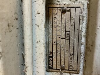 Elektromotor 2/2 kw 1380.   Ot  prírubový - 2