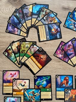Disney Lorcana kartičky 60 ks + Pokémon podložka - 2