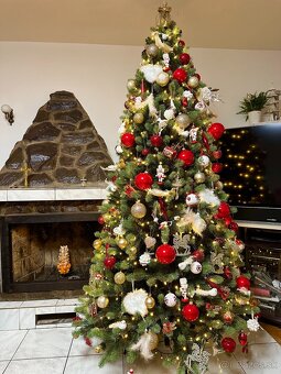 Krasny obrovsky 3D vianocny stromcek borovica 240cm - novy - 2