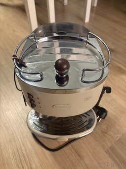 Kávovar Delonghi + mlynček na kávu - 2