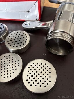 Strojček na cestoviny - 2