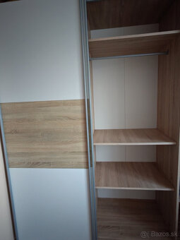 Predám posuvnú skriňu - 2