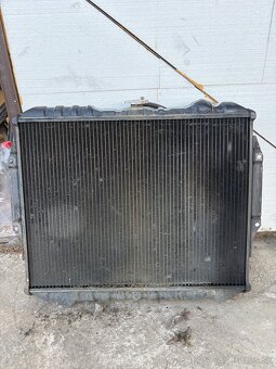 Pajero 2.5td chladič - 2