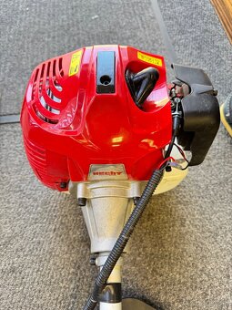 Krovinorez Hecht 142 BTS - 2