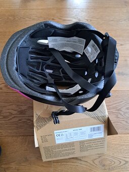 Dievčenská prilba - 2