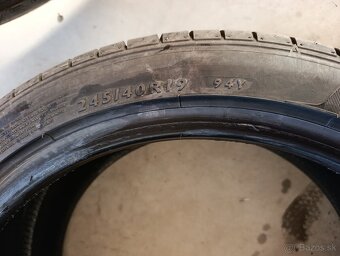 Letné pneumatiky 245/40 R19 ,,Runflat" - 2