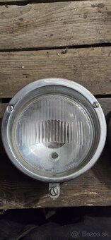 Svetlá pionier a mustang - 2