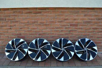 5x112 R19 Hlinikove disky Org. VW model Narvic - 2