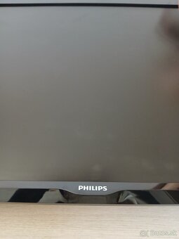 Televízor Philips 56cm+ držiak - 2