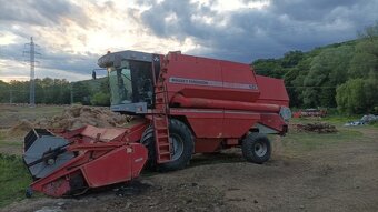 Kombajn Massey Ferguson - 2
