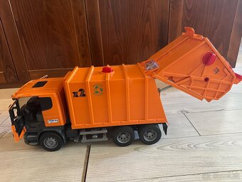 Smetiarske auto BRUDER - 2