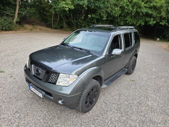 Nissan Pathfinder 2,5 dCI 4x4 , 7 miestny - 2