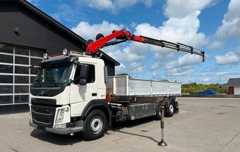 VOLVO FM Trojstranný sklápač s hydraulickou rukou EURO 6 TOP - 2