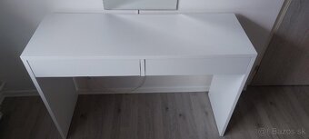 Kozmetický stolík - 2