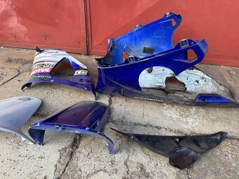 Yamaha yzf r1 plasty - 2