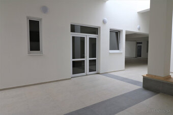 Prenájom priestoru 60 m2 na rôzne účely Bytčická ulica - 2