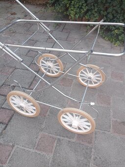 Kočík pre bábiky - 2