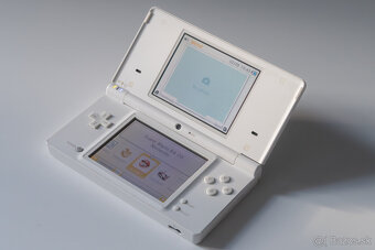 Nintendo DSi - 2
