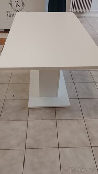 Jedálenský stôl - 2