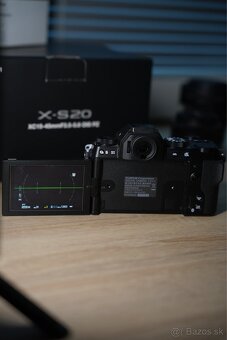 Fujifilm X-S20 - 2