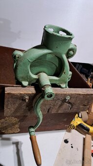 Mlynček na kukuricu - 2