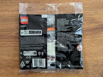 LEGO 30683 McLaren Formula 1 Car - 2