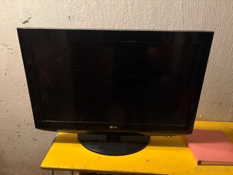 Lg televizor - 2