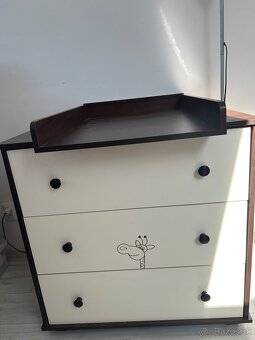 Komoda Klups Zirafka plus prebalovaci pult - 2