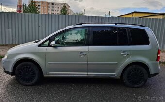 VW Touran 1,9 TDI 7 Miestne - 2