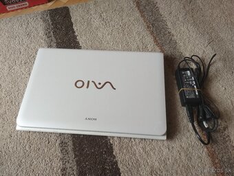SONY VAIO SVE1513B1EW - 2