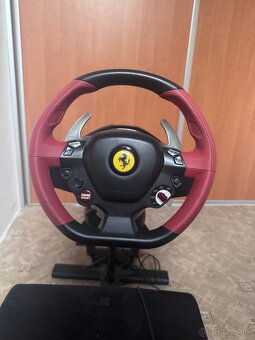 Playseat Evolution+Thrustmaster Ferrari 458 - 2