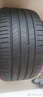 Pirelli P Zero 305/30 ZR 21 104Y - 2