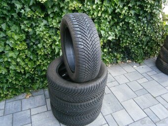 Predám 4x celoročné pneu VREDESTEIN 205/55 R16 91VXL - 2