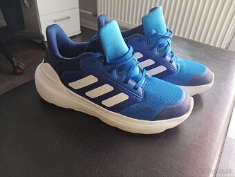 Tenisky adidas 15 eur - 2