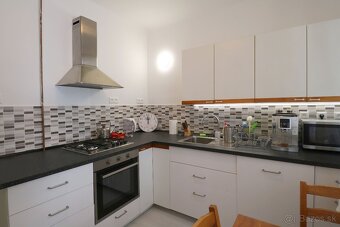 Prenájom 3 izbového bytu po rekonštrukcii v Ružinove - 2