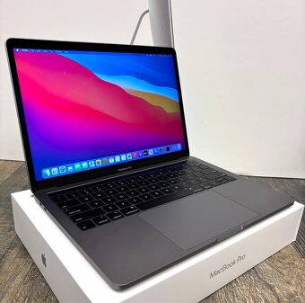 Macbook Pro 2022 M2 13” 8/256GB - 2