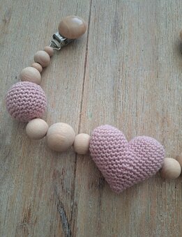 Ružová retiazka na kočík - 2