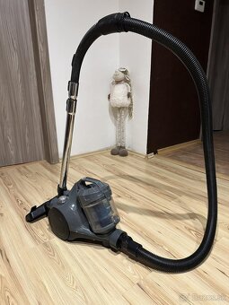 Bezvreckový vysávač – plne funkčný - 2