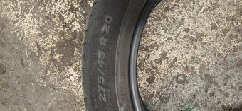 Letne pneu 285/45 R20 michelin - 2