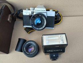 Starý fotoaparát Praktica super TL 1000+ příslušenství - 2