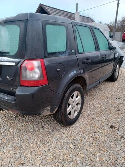 Rozpredám Land Rover Freelander 2 2.2TD4 110kw 4x4 224DT - 2