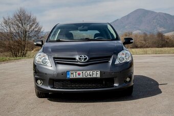 Toyota Auris - 2