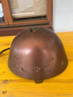 Vojenská prilba - 2