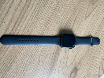 Apple Watch SE (1. gen) – 44 mm + nabíjačka – poškodený disp - 2