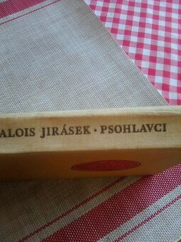 Predám knihu Psohlavci. - 2