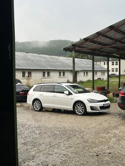 Volkswagen Golf 7 2.0 TDI 110kw - 2