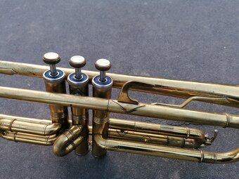 Predám starožitná trubka Cor ton - 2